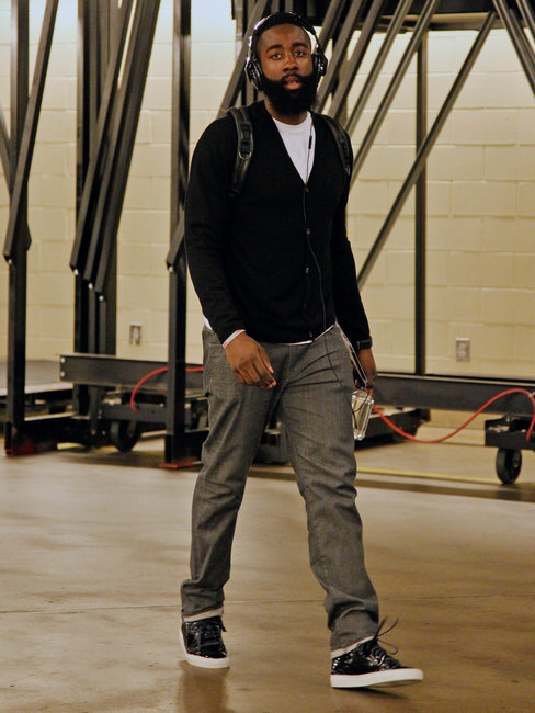 李玮锋：做青训我是下定决心的；苏超最重要的是给年轻人舞台（李玮锋：坚定投身青训；苏超关键是给年轻人机会）