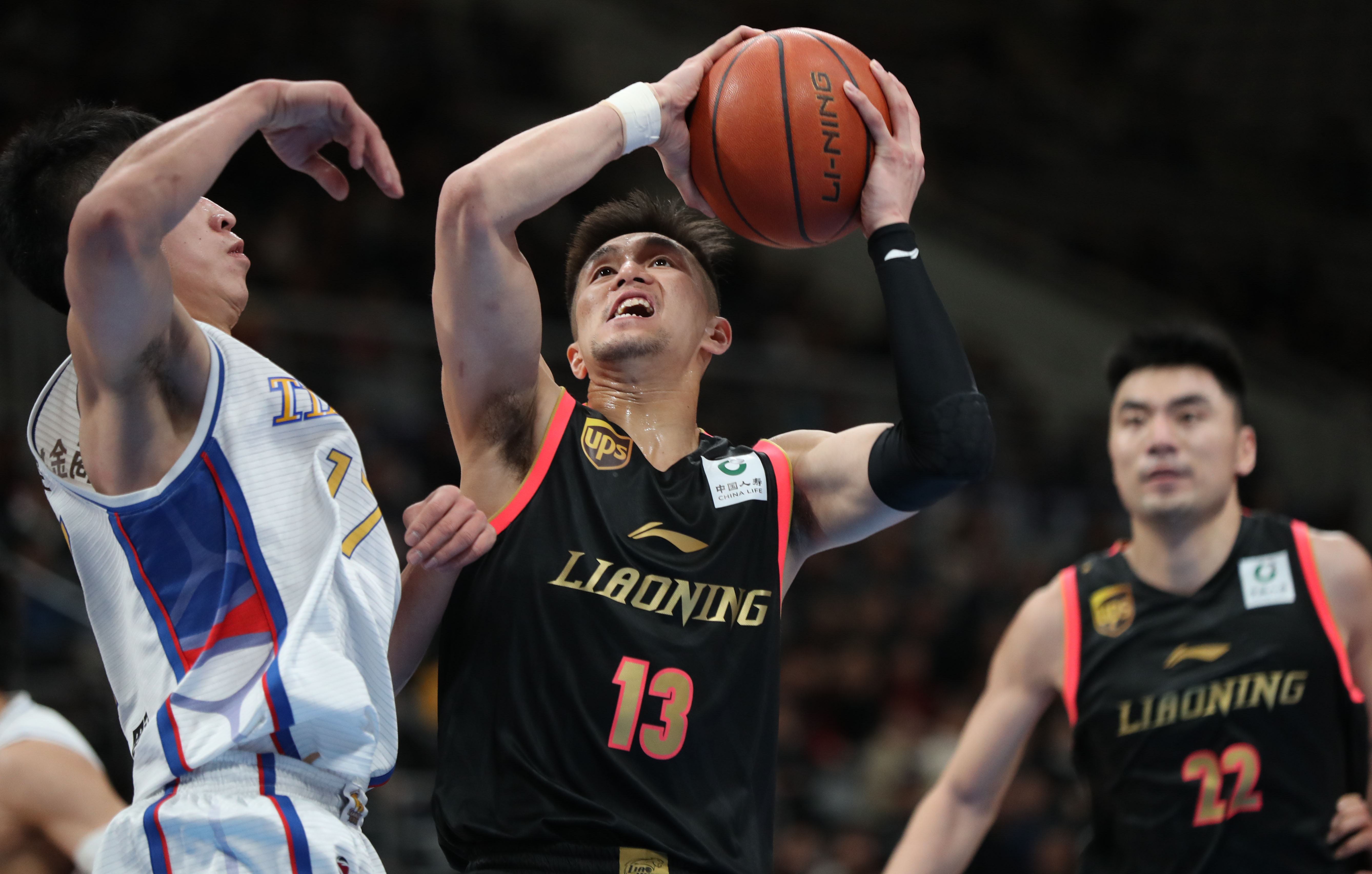 日职乙半场：佐藤凌我建功，磐田喜悦1-0德岛漩涡（日职乙半场：佐藤凌我破门，磐田喜悦暂以1-0领先德岛漩涡）