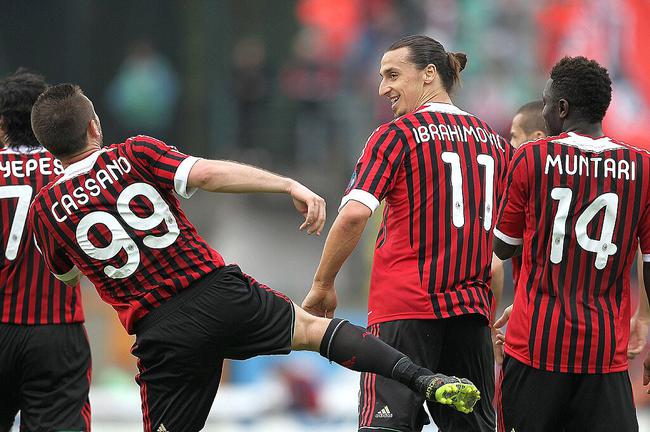 国际米兰牢牢占据榜首（国米稳居榜首）