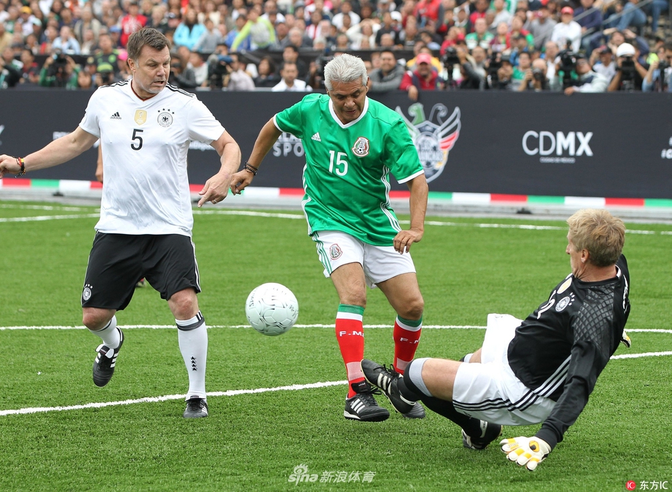 18岁“杜锋接班人”惊艳表现，广东男篮迎来新‘锋线大脑’（18岁杜锋接班人闪耀全场，广东男篮迎来锋线新大脑）